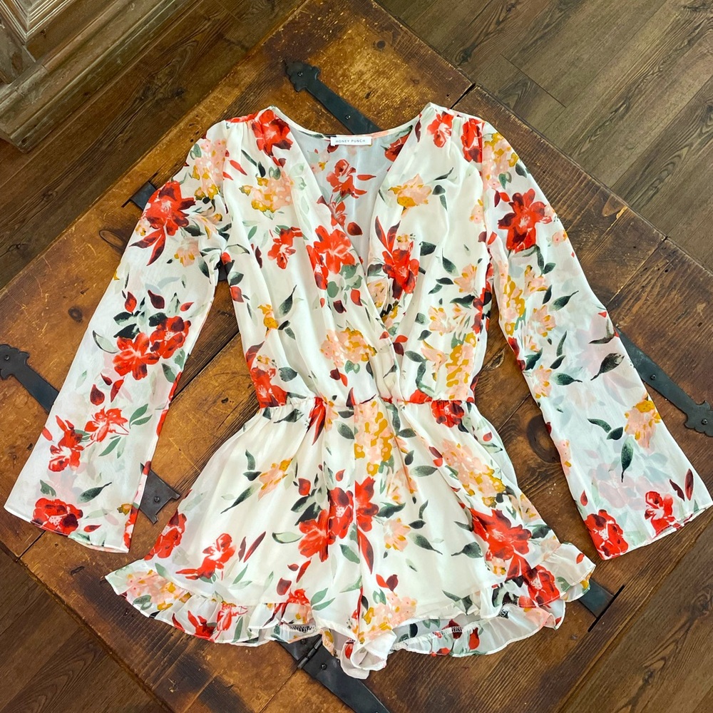 HONEY PUNCH brand new, long sleeve, floral romper